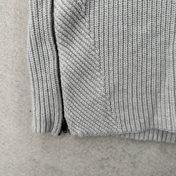 CAbi Sweater Womens MEDIUM V‎ Neck Pullover Cloud Gray Side Zip - Picture 4 of 12